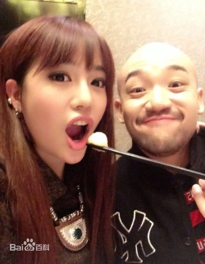 赵露生活照性感图片图集