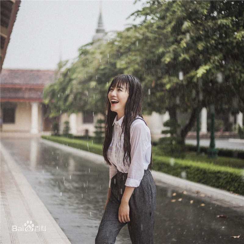 最新赵露性感图片