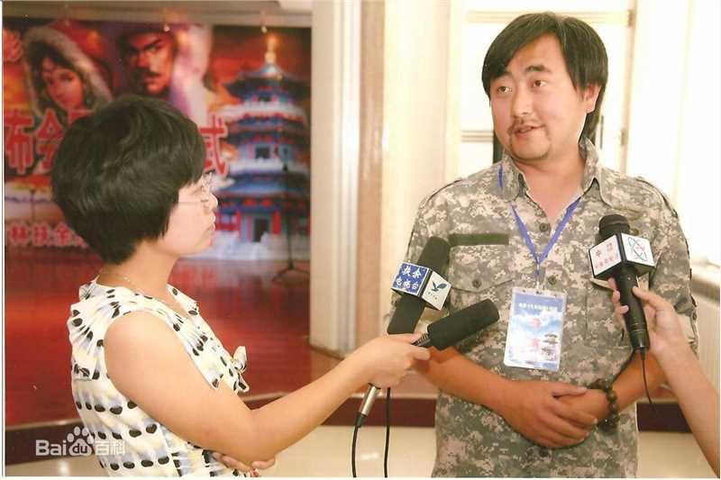 最新张沐在电影《大金始祖》工作照中的图集