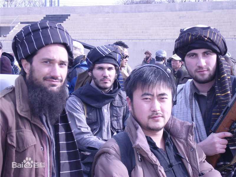 最新张沐在电影《追风筝的孩子》中的壁纸