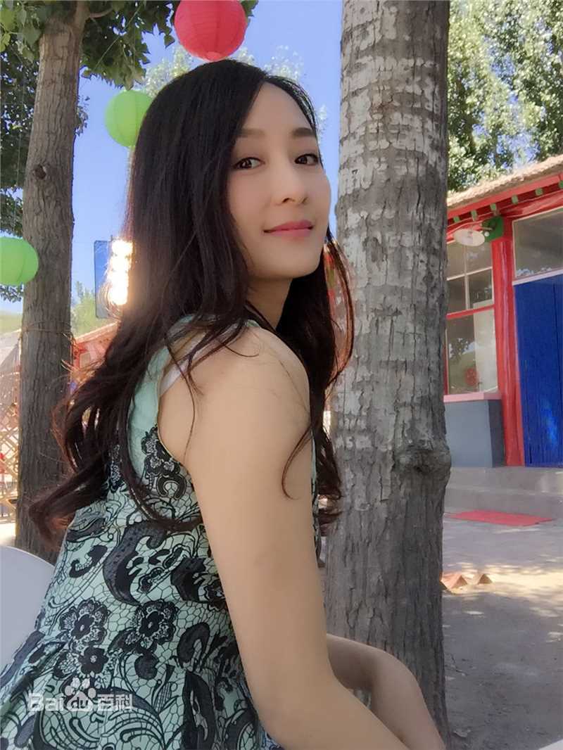 陆梅芳(FangFang)芳芳生活照性感图片图集