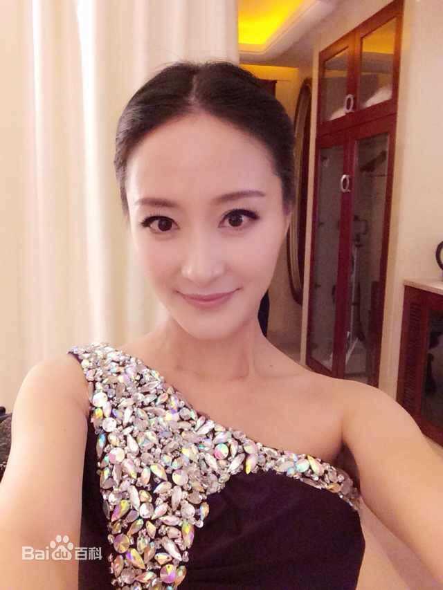 陆梅芳(FangFang)芳芳生活照性感图片图集