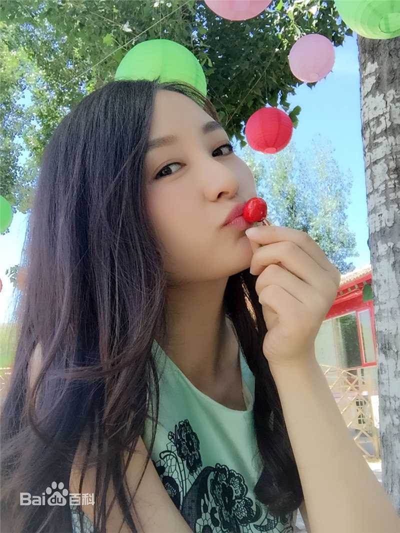 陆梅芳(FangFang)芳芳生活照性感图片图集