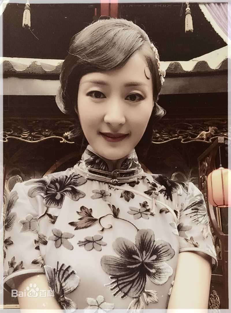 陆梅芳(FangFang)喜爱的旗袍装素颜照相册
