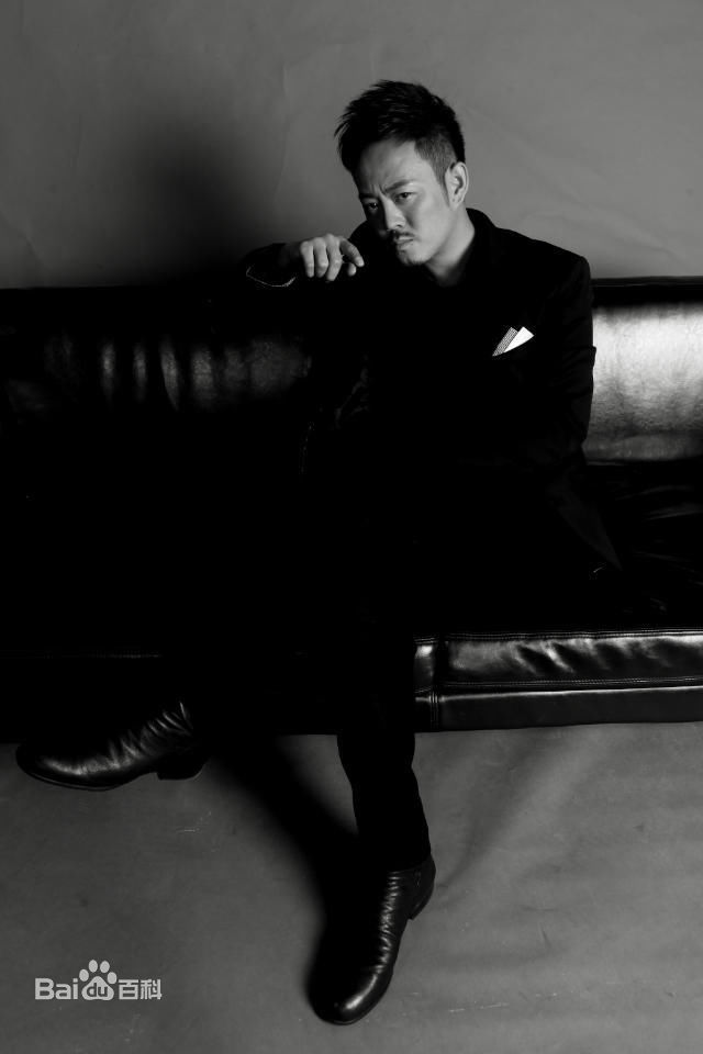 闫霖飞最新个人壁纸