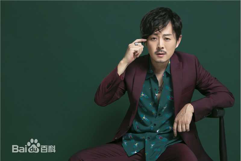 闫霖飞生活照图片图集