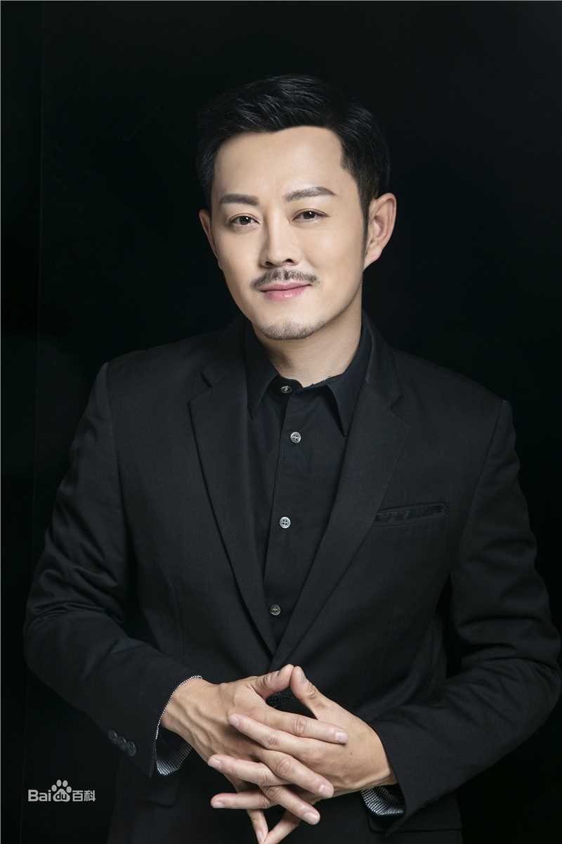 闫霖飞生活照图片图集