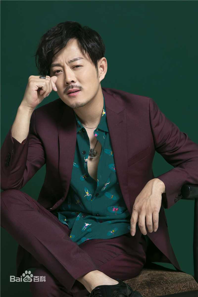 闫霖飞生活照图片图集