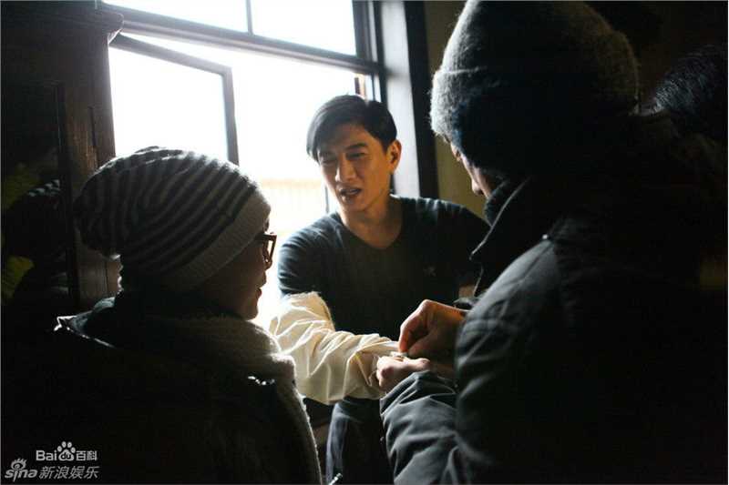 寒冬片场照片素颜照壁纸