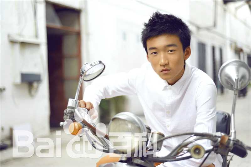 石云鹏(Simon)帅气鹏鹏（18岁）前后照片