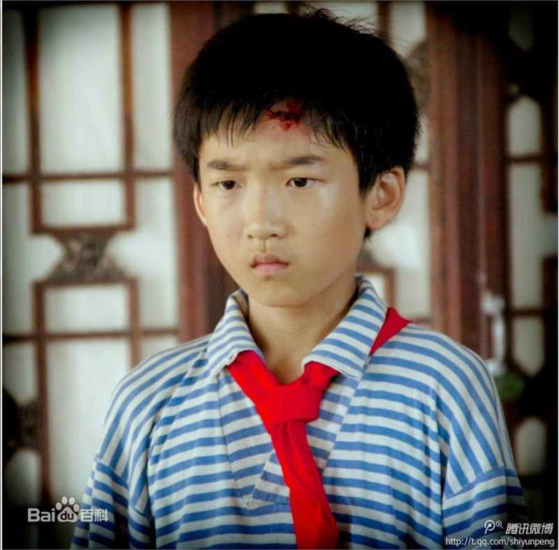 石云鹏(Simon)风车素颜照壁纸