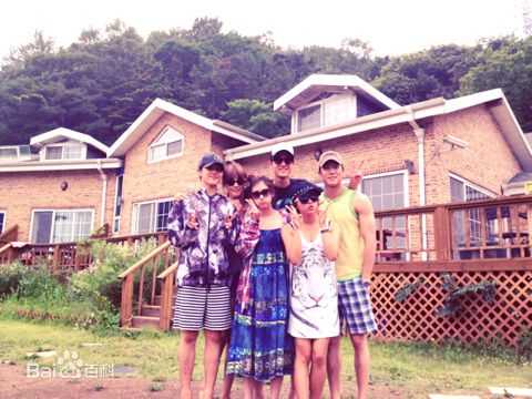 郑素敏(，Jung So Min)素敏与友人合照图册