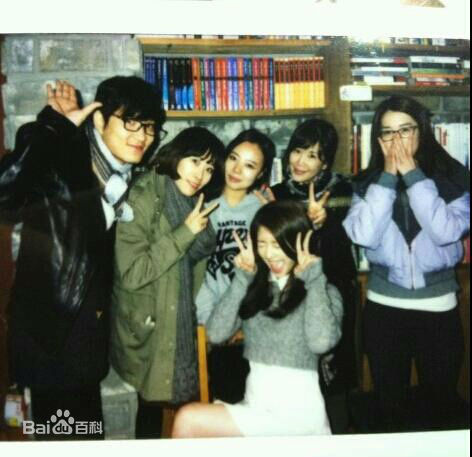 郑素敏(，Jung So Min)素敏与友人合照图册