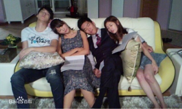 郑素敏(，Jung So Min)素敏与友人合照图册