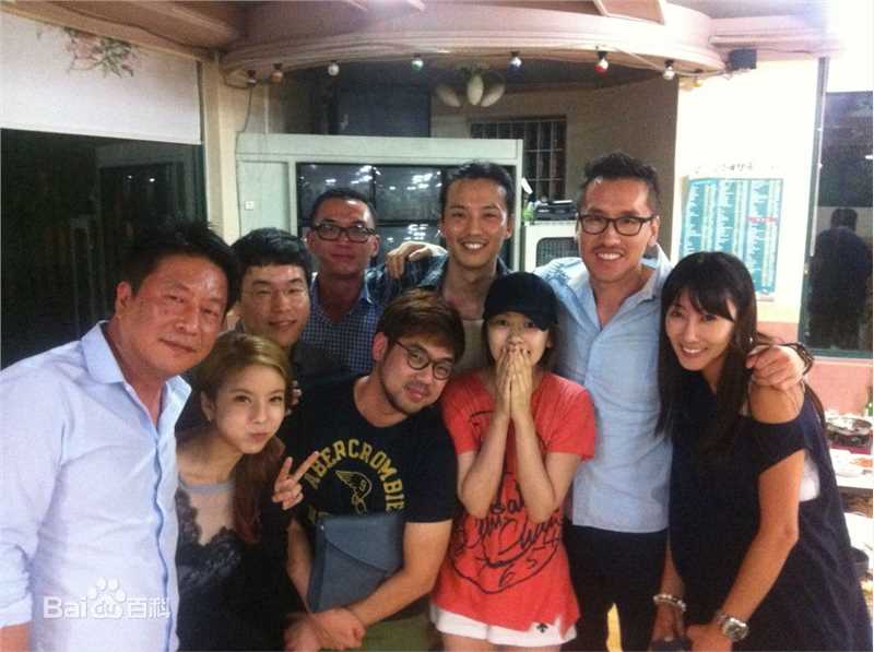 郑素敏(，Jung So Min)素敏与友人合照图册