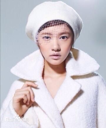 郑素敏(，Jung So Min)画报拍摄前后照片