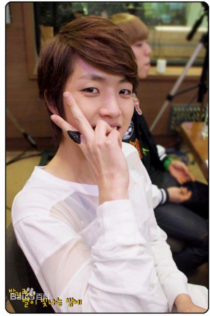 李成烈(Lee SeongYeol、Lee SungYeol)成烈电台节目壁纸壁纸