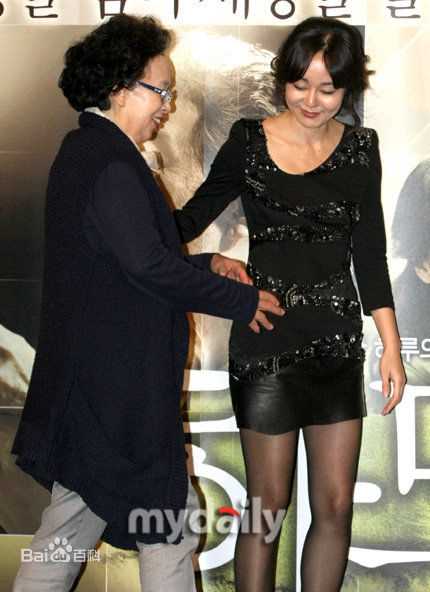 金允珍(Kim Yun Jin)精彩图册