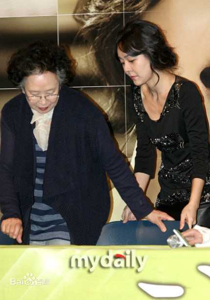 金允珍(Kim Yun Jin)精彩图册