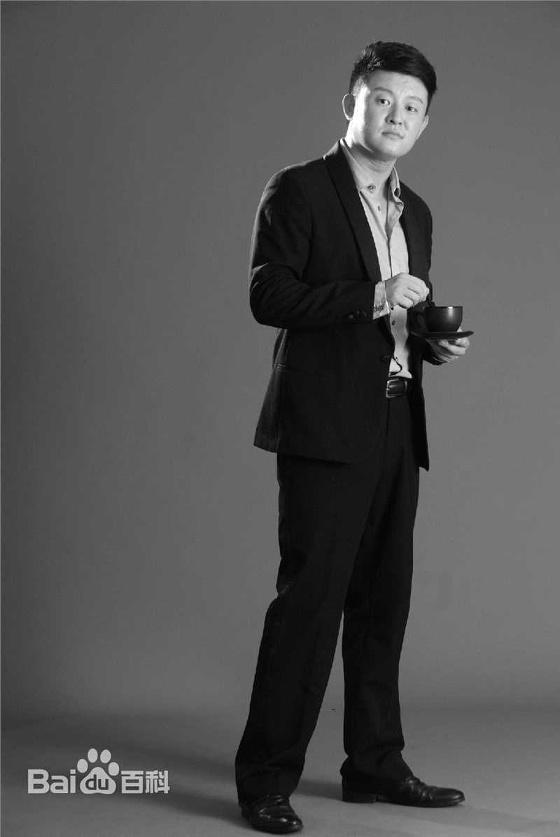 张磊青岛小哥生活照