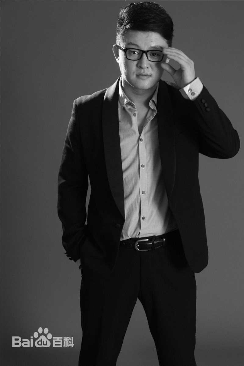 张磊青岛小哥生活照