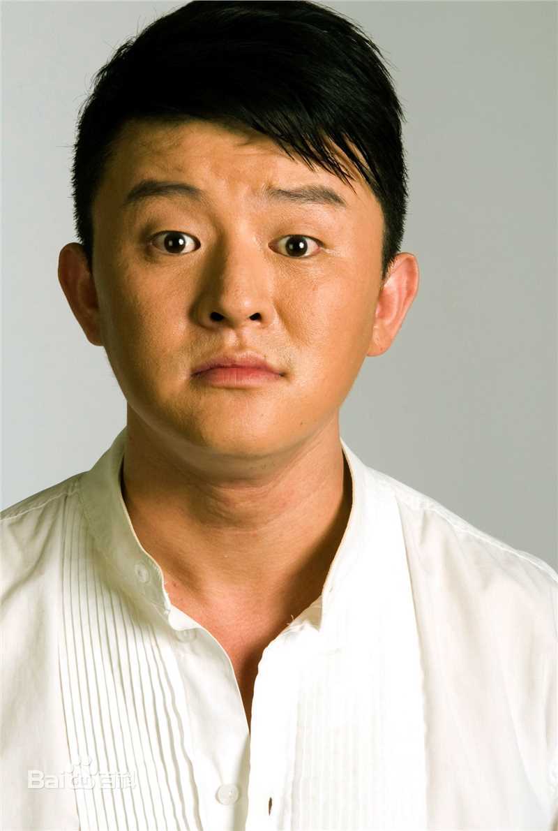 张磊青岛小哥生活照