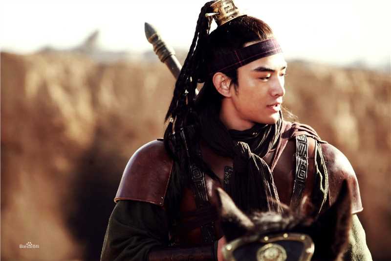 张清张晓晨饰演的素颜照壁纸