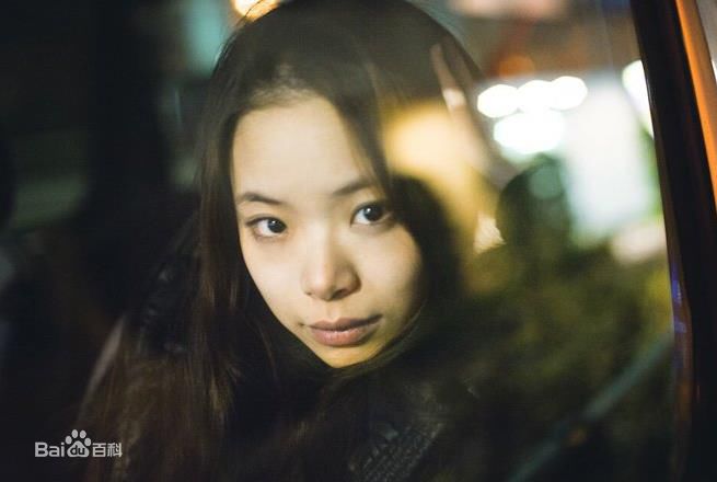 最新趣里(しゅり、shuri)壁纸