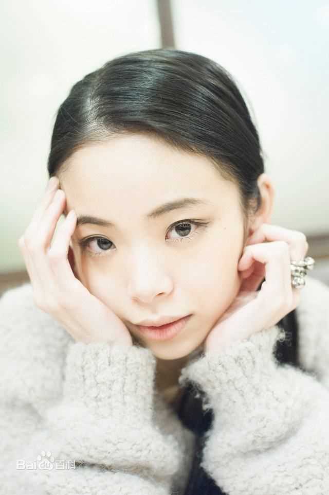 最新趣里(しゅり、shuri)性感图片