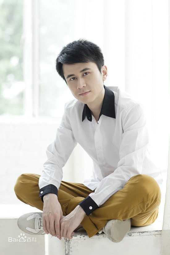 严昆照片集锦素颜照壁纸