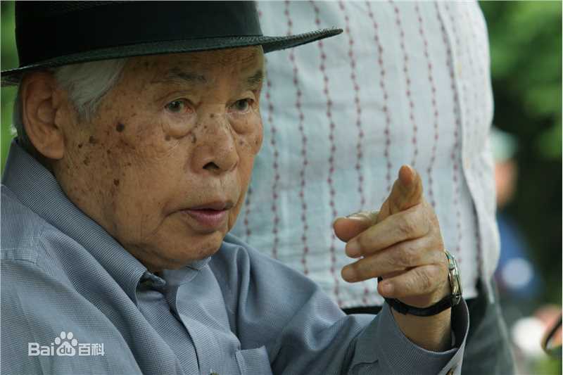 新藤兼人(しんどう かねと/Kaneto Shindo)前后照片