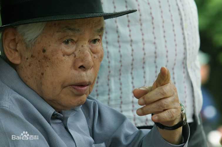 新藤兼人(しんどう かねと/Kaneto Shindo)前后照片