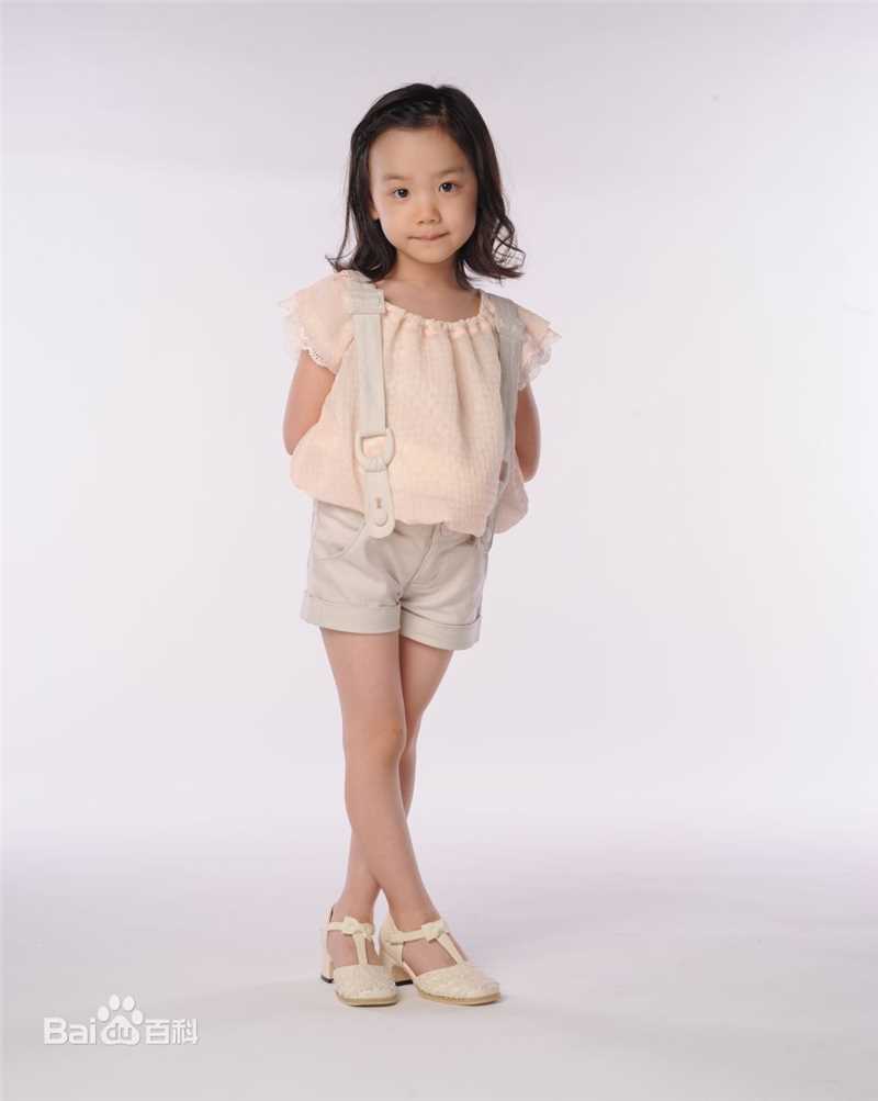 芦田爱菜(あしだ まな)个人照片图片图册