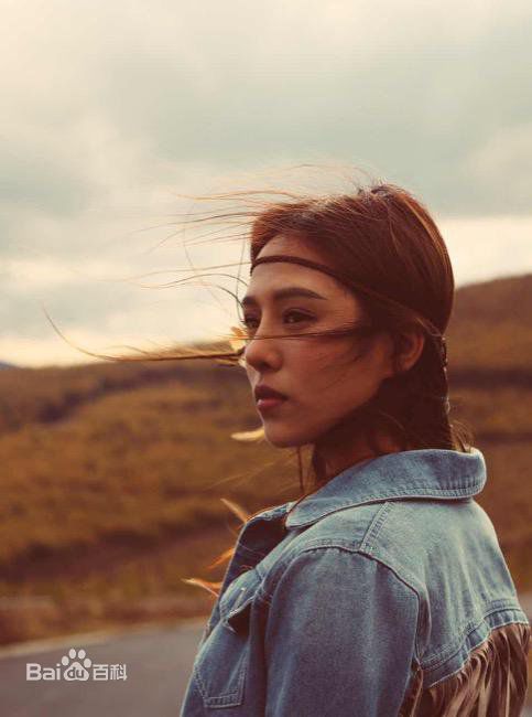 安紫依图片图册