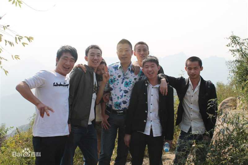 陈中宇导演和朋友壁纸壁纸