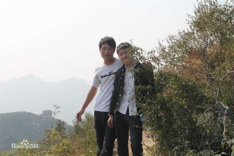 陈中宇导演和朋友壁纸壁纸