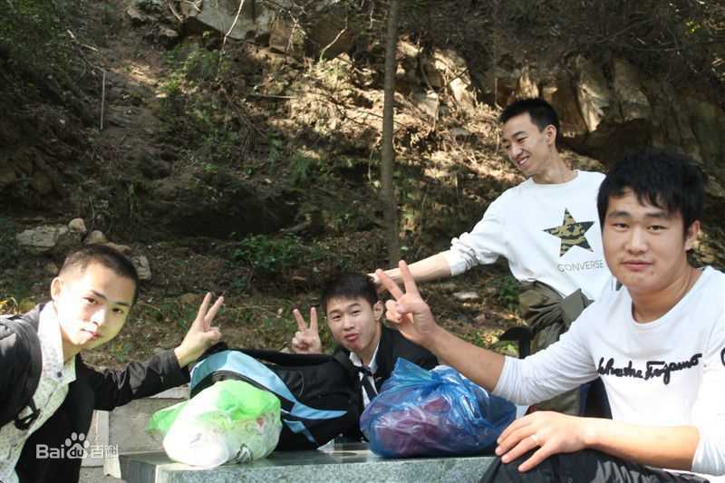 陈中宇导演和朋友壁纸壁纸