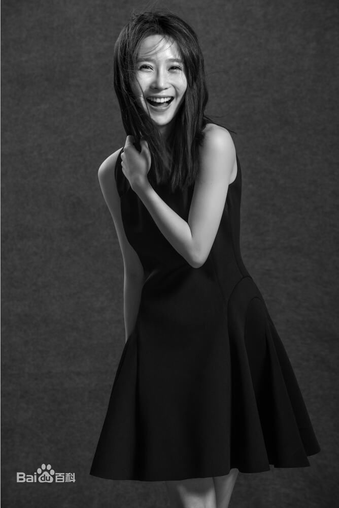 周奕彤最新治愈系图集