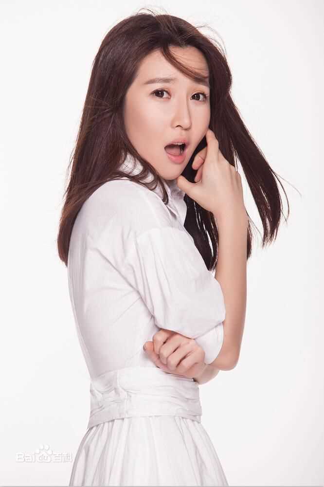 周奕彤最新治愈系图集