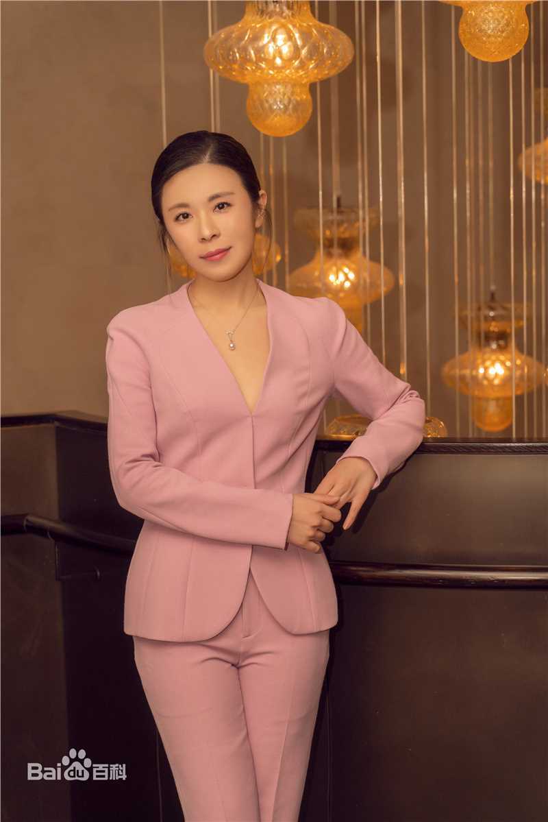 李蓓蕾活动照性感图片图集