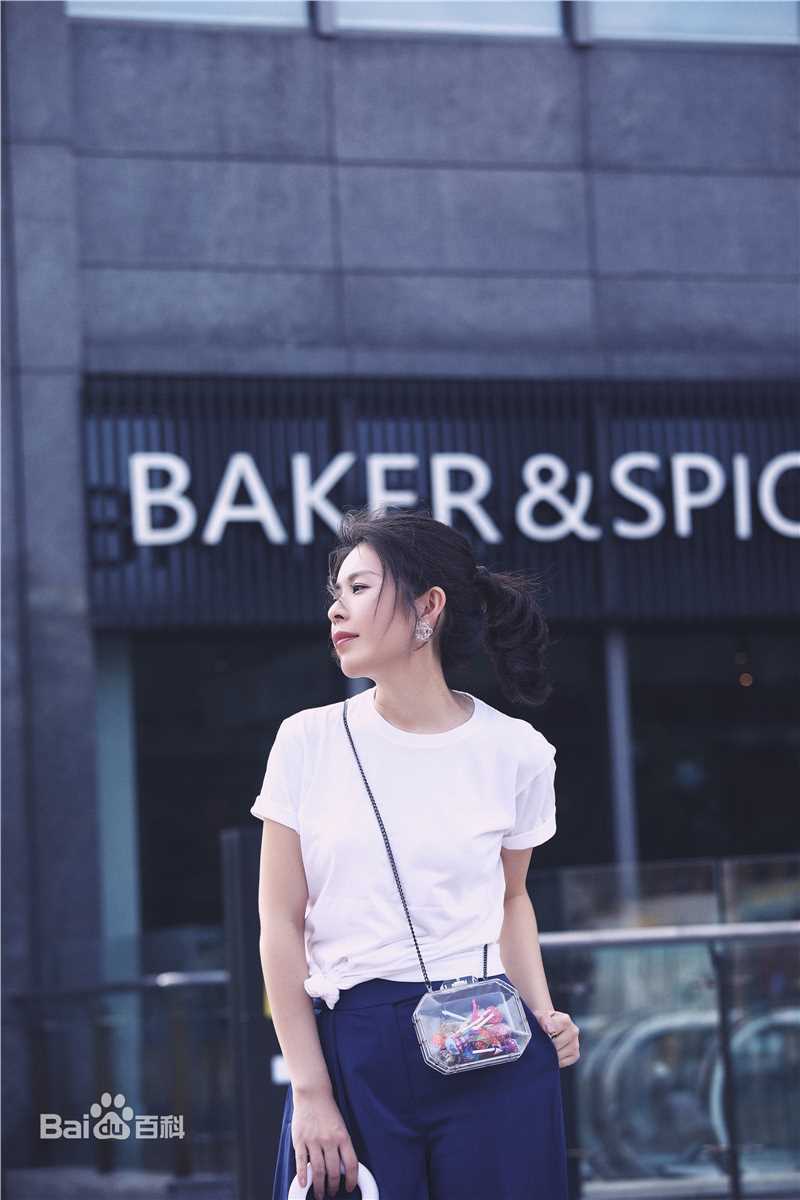 李蓓蕾最新壁纸