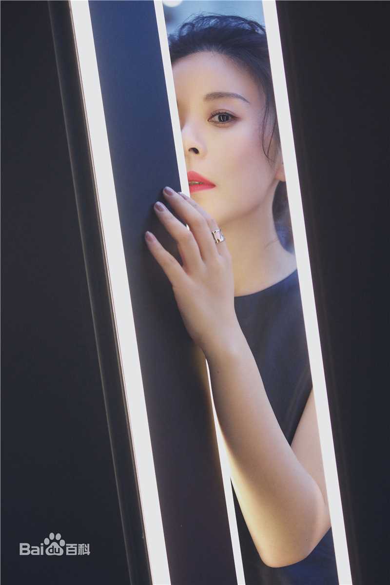 李蓓蕾最新壁纸