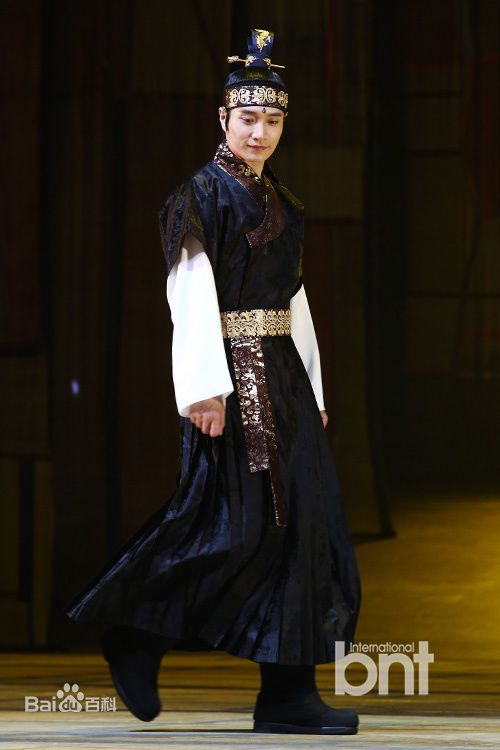 最新金多炫(Kim Da-Hyun)性感图片