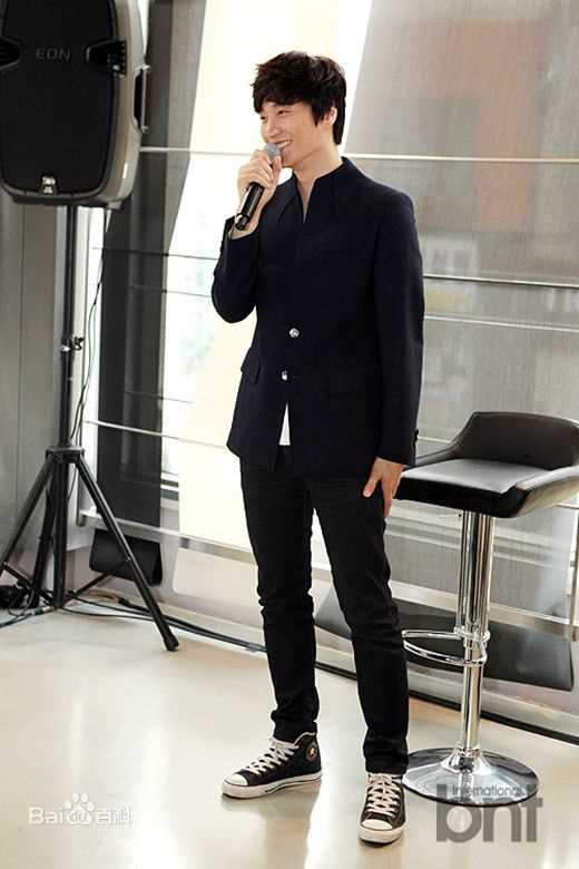 金多炫(Kim Da-Hyun)小型音乐会壁纸壁纸