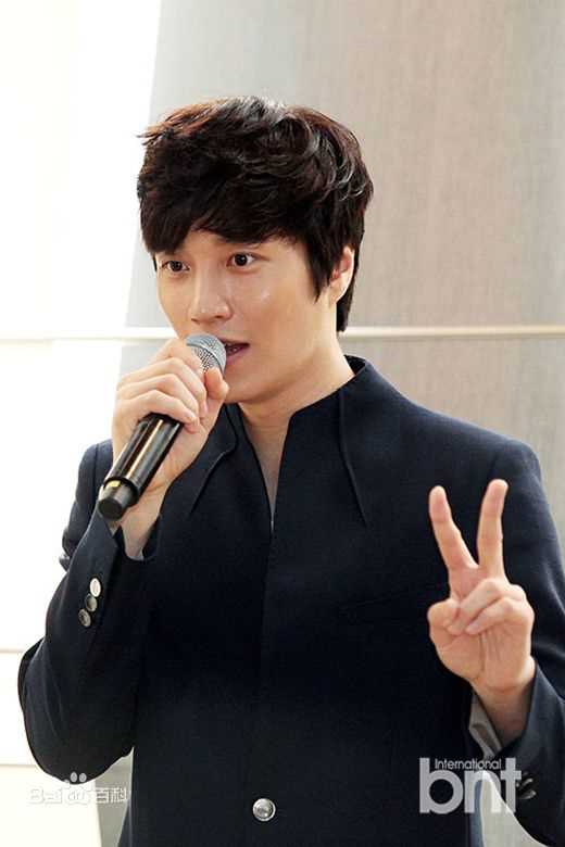 金多炫(Kim Da-Hyun)小型音乐会壁纸壁纸