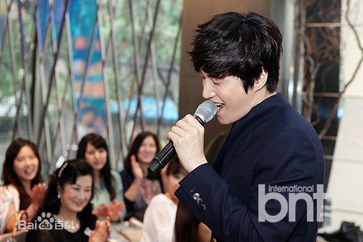 金多炫(Kim Da-Hyun)小型音乐会壁纸壁纸