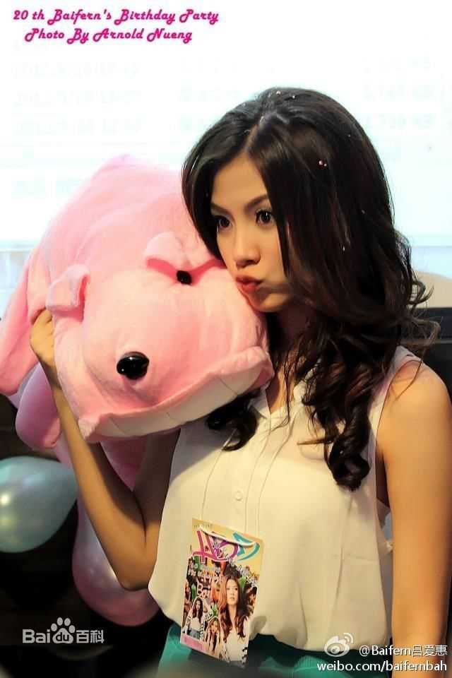 平采娜·乐维瑟派布恩( 、Pimchanok Luevisadpaibul) 生活照图册