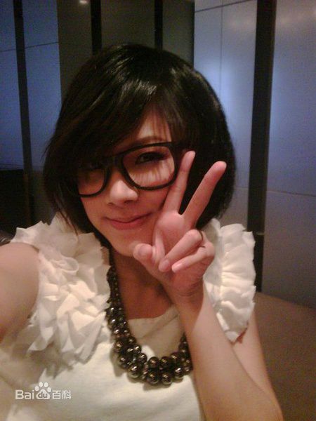 最新平采娜·乐维瑟派布恩( 、Pimchanok Luevisadpaibul)精彩图册