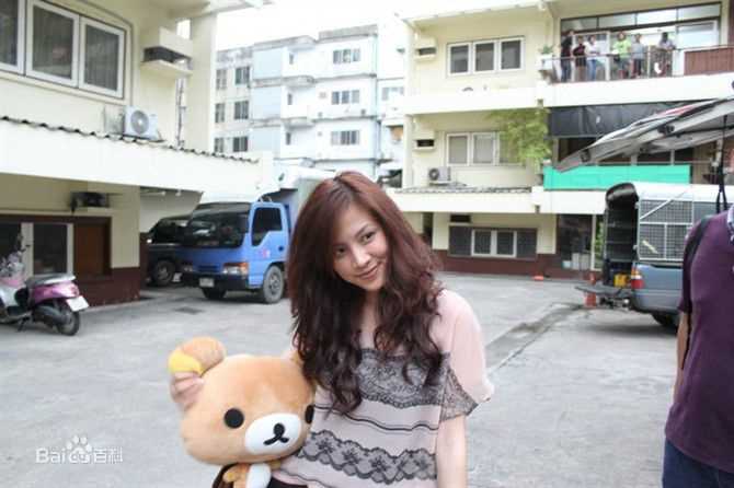 最新平采娜·乐维瑟派布恩( 、Pimchanok Luevisadpaibul)精彩图册