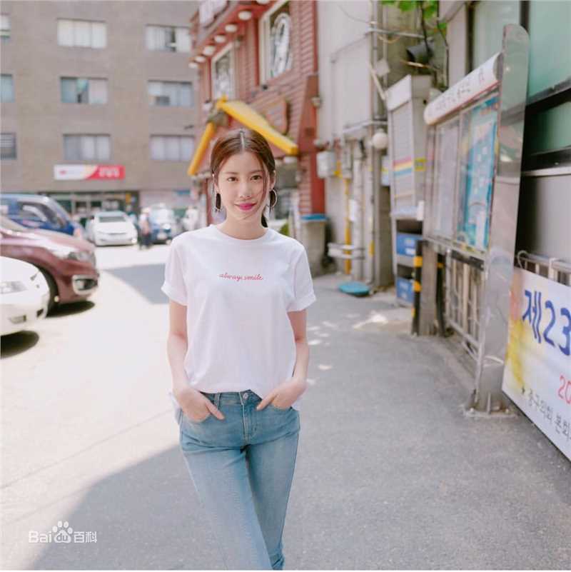 艾丝特·苏普莉拉( 、Esther Supreeleela)Esther 日常图册